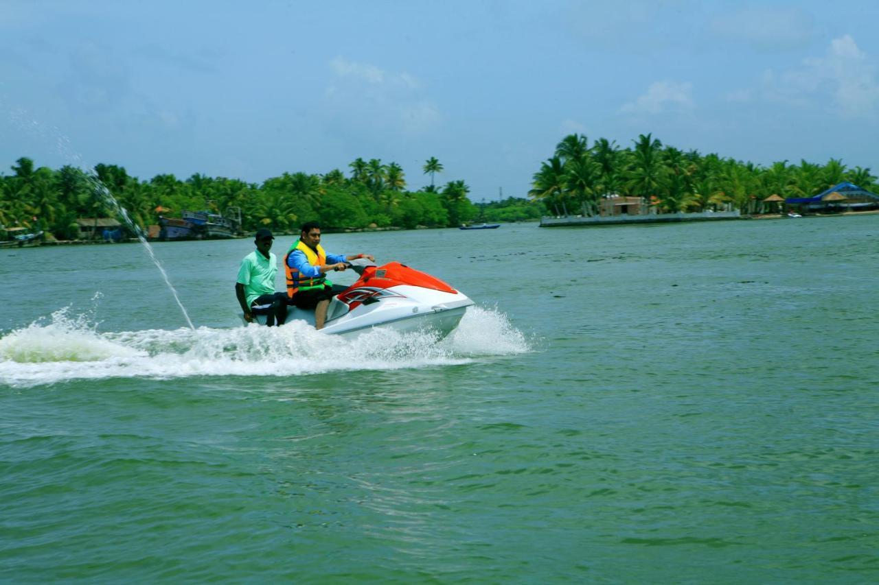 Regant Lake Village, Kollam. Chavara Bagian luar foto
