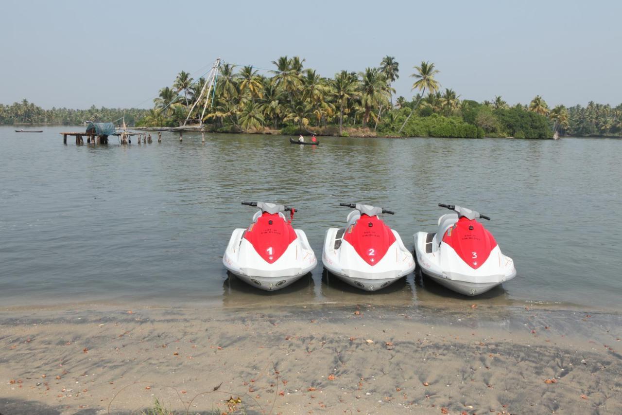 Regant Lake Village, Kollam. Chavara Bagian luar foto