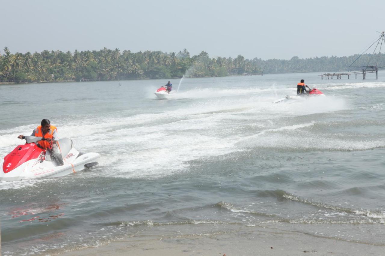 Regant Lake Village, Kollam. Chavara Bagian luar foto